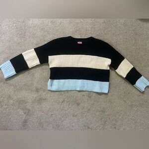 💙Francesca’s Sweater size: small